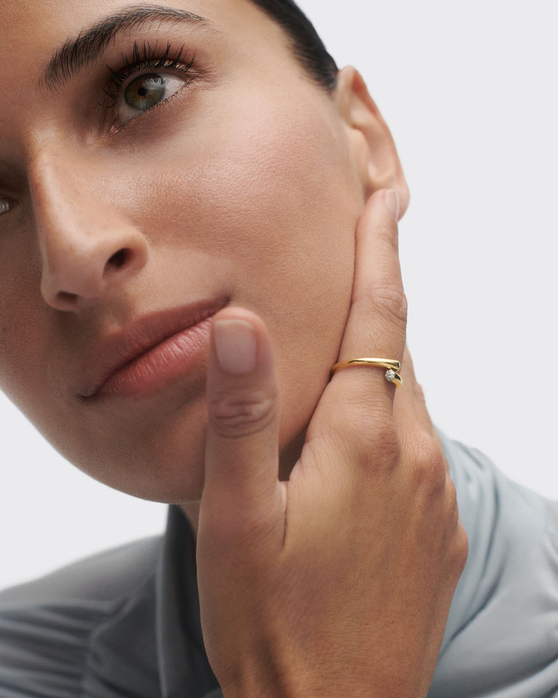 Diamonds and gold Eclipse ring - 
  
    18K Gold
  
