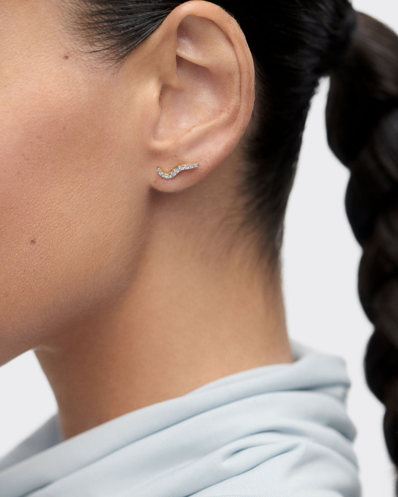 Diamonds and gold Flow stud earrings - 
  
    18K Gold
  
